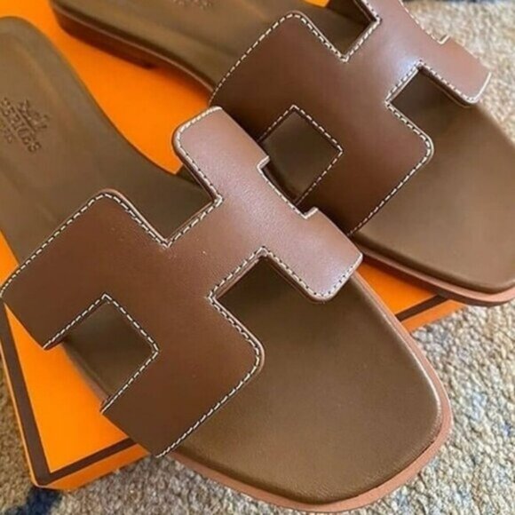 Hermès Oran Sandals Gold Tan Leather H Slides - Picture 6 of 7